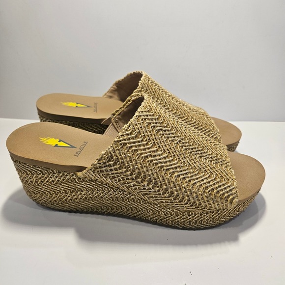 Volatile Metallic Gold Woven Straw Platform Wedge Slide Sandals Womens Size 8 - Picture 3 of 10